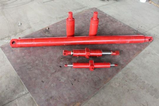 點擊查看詳細信息<br>標題：轉(zhuǎn)載機系列油缸 閱讀次數(shù)：2249