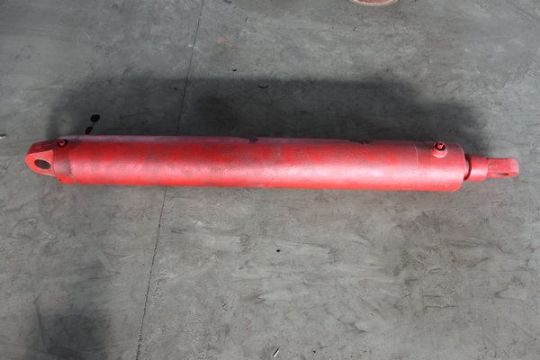 點擊查看詳細信息<br>標題：轉(zhuǎn)載機60T推拉移油缸 閱讀次數(shù)：1880